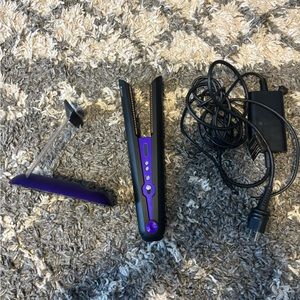 Dyson straightener